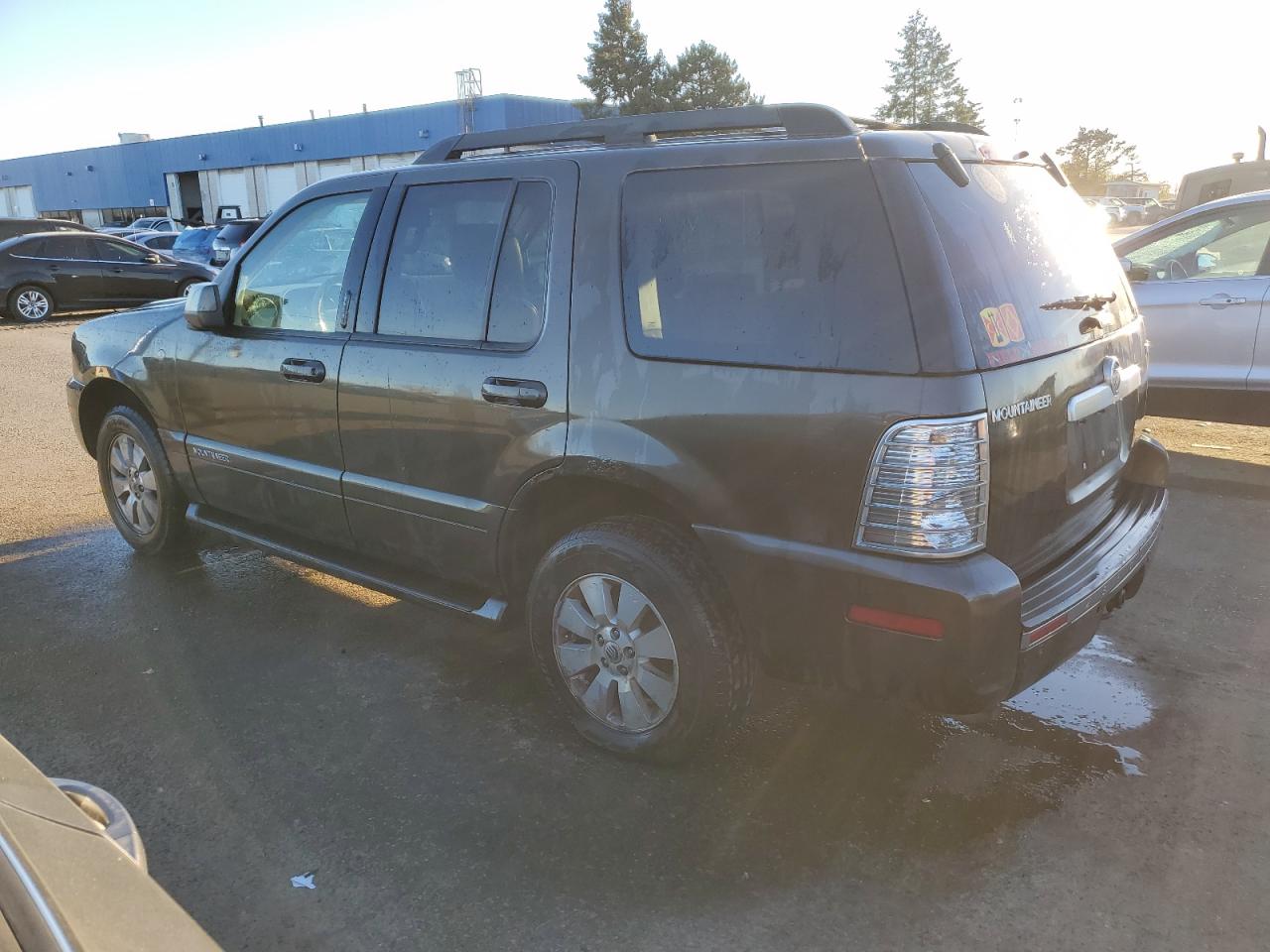 Image 2 of 2008 MERCURY MOUNTAINEER LUXURY 2008 with VIN 4M2EU47E78UJ02770