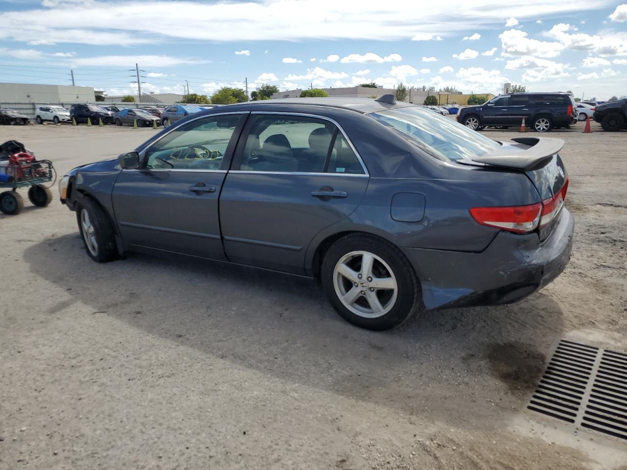 Image 2 of 2003 HONDA ACCORD EX 2003 with VIN 1HGCM56613A135840