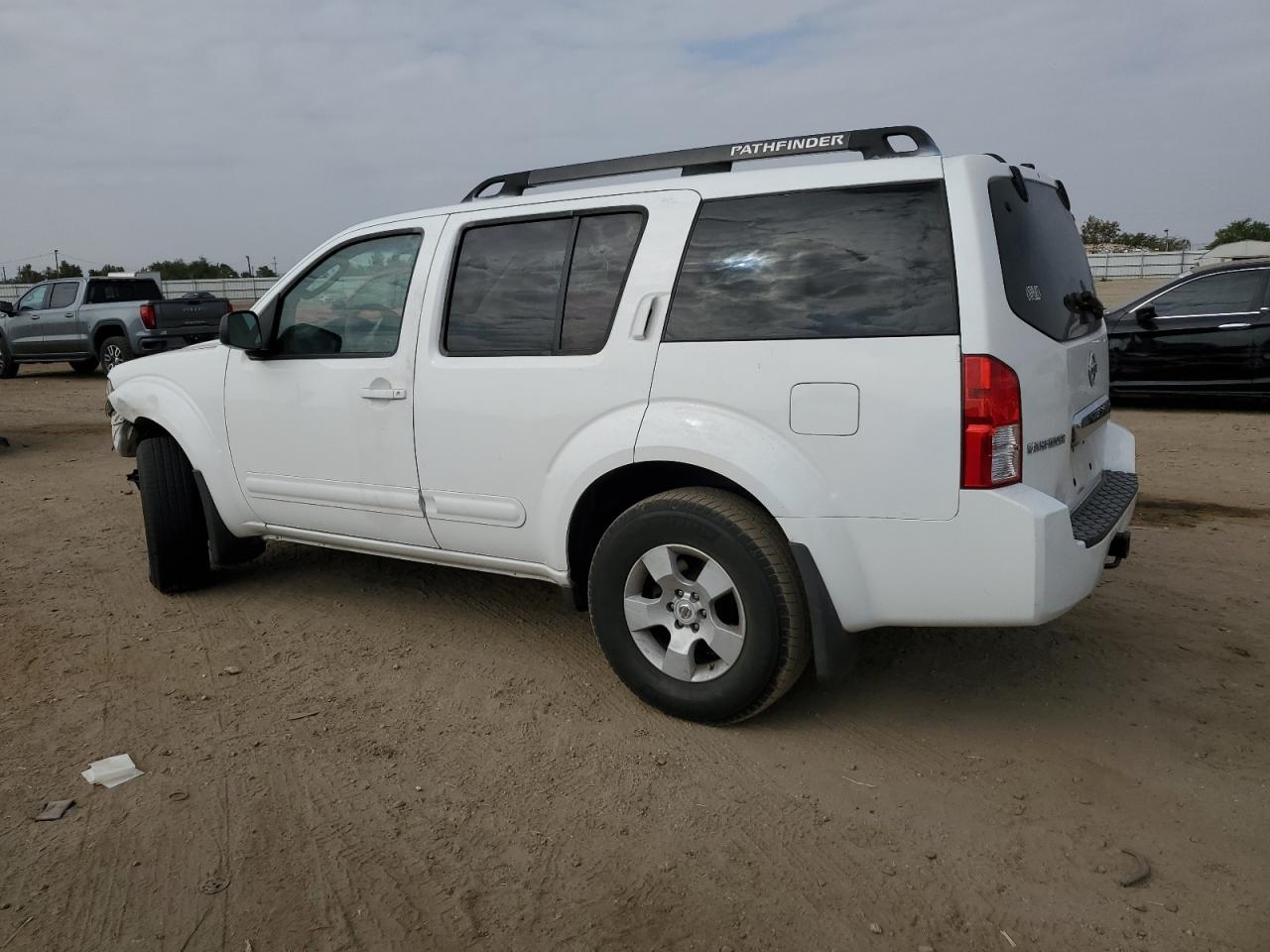 Obraz 2 z 2006 NISSAN PATHFINDER LE 2006 z VIN 5N1AR18U96C604916