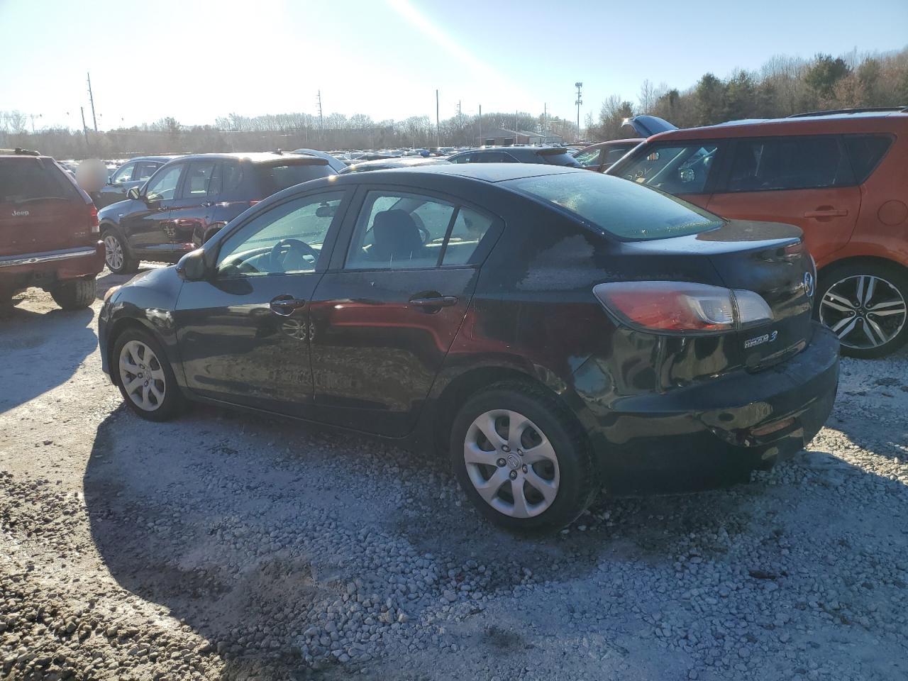 Изображение 2 2013 MAZDA 3 I 2013 с VIN JM1BL1TF3D1722889