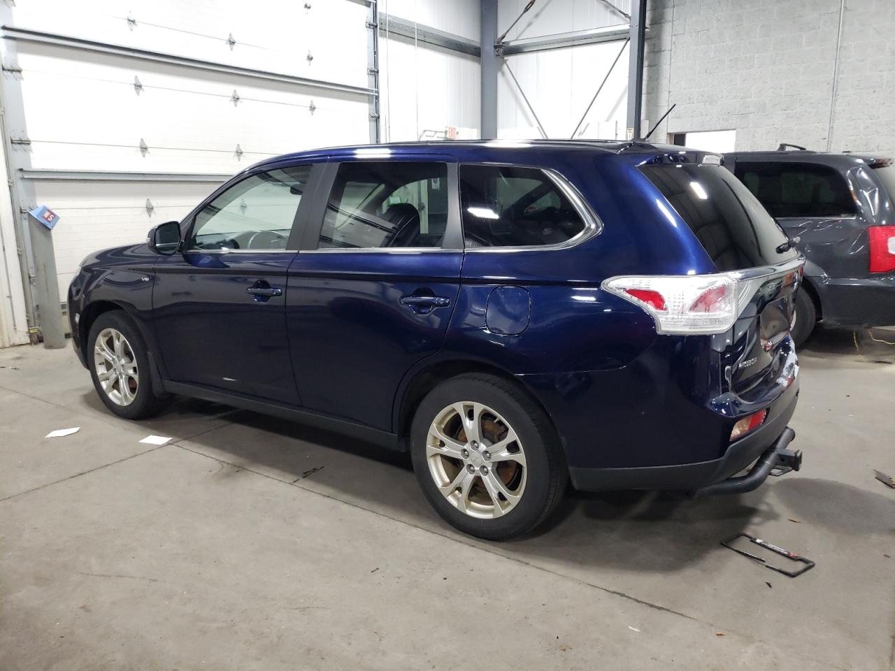 Image 2 of 2014 MITSUBISHI OUTLANDER GT 2014 with VIN JA4JZ4AX8EZ005621