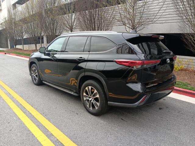 Image 3 of 2021 TOYOTA HIGHLANDER XLE 2021 with VIN 5TDGZRAH1MS072065