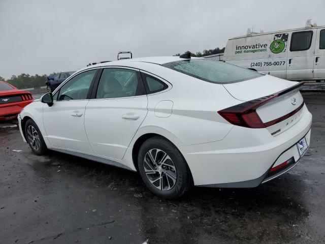 Image 2 of 2021 HYUNDAI SONATA HYBRID 2021 with VIN KMHL24JJ2MA031462