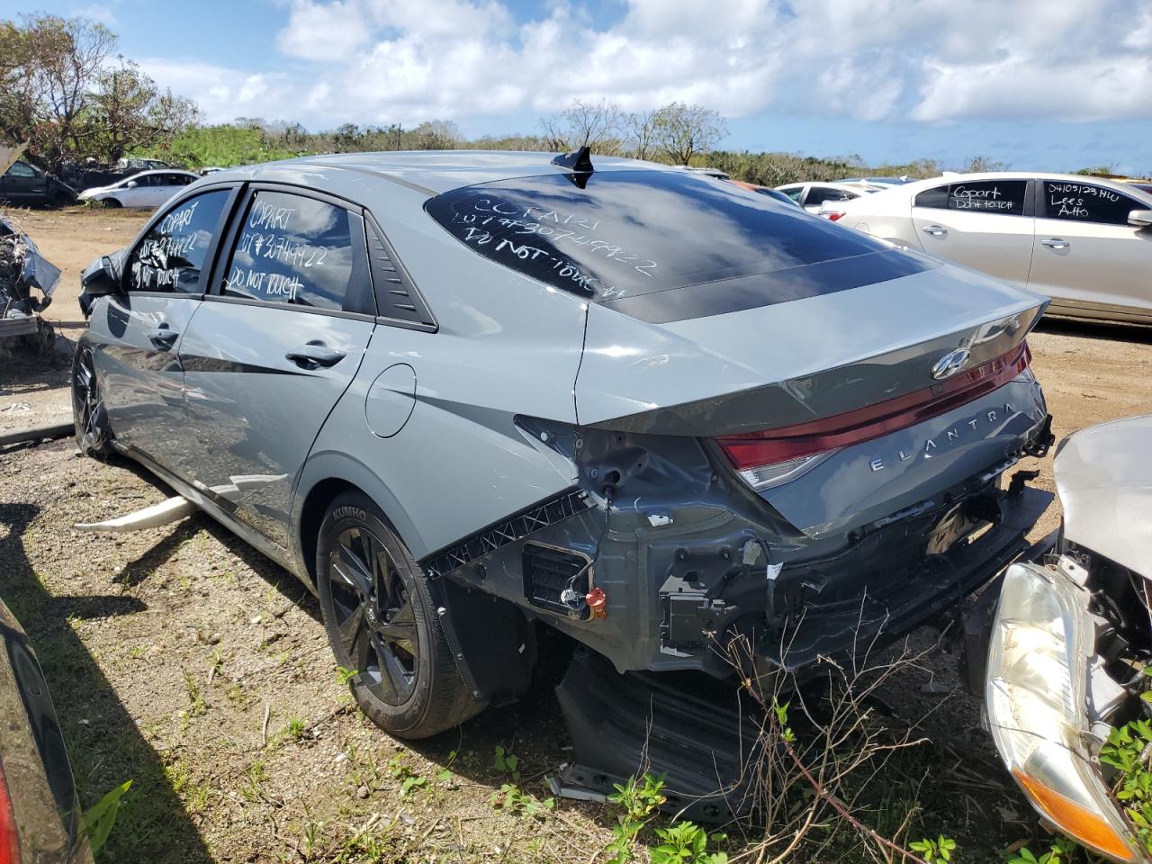Изображение 2 Hyundai Elantra Sel 2021 с VIN KMHLM4AG6MU110758