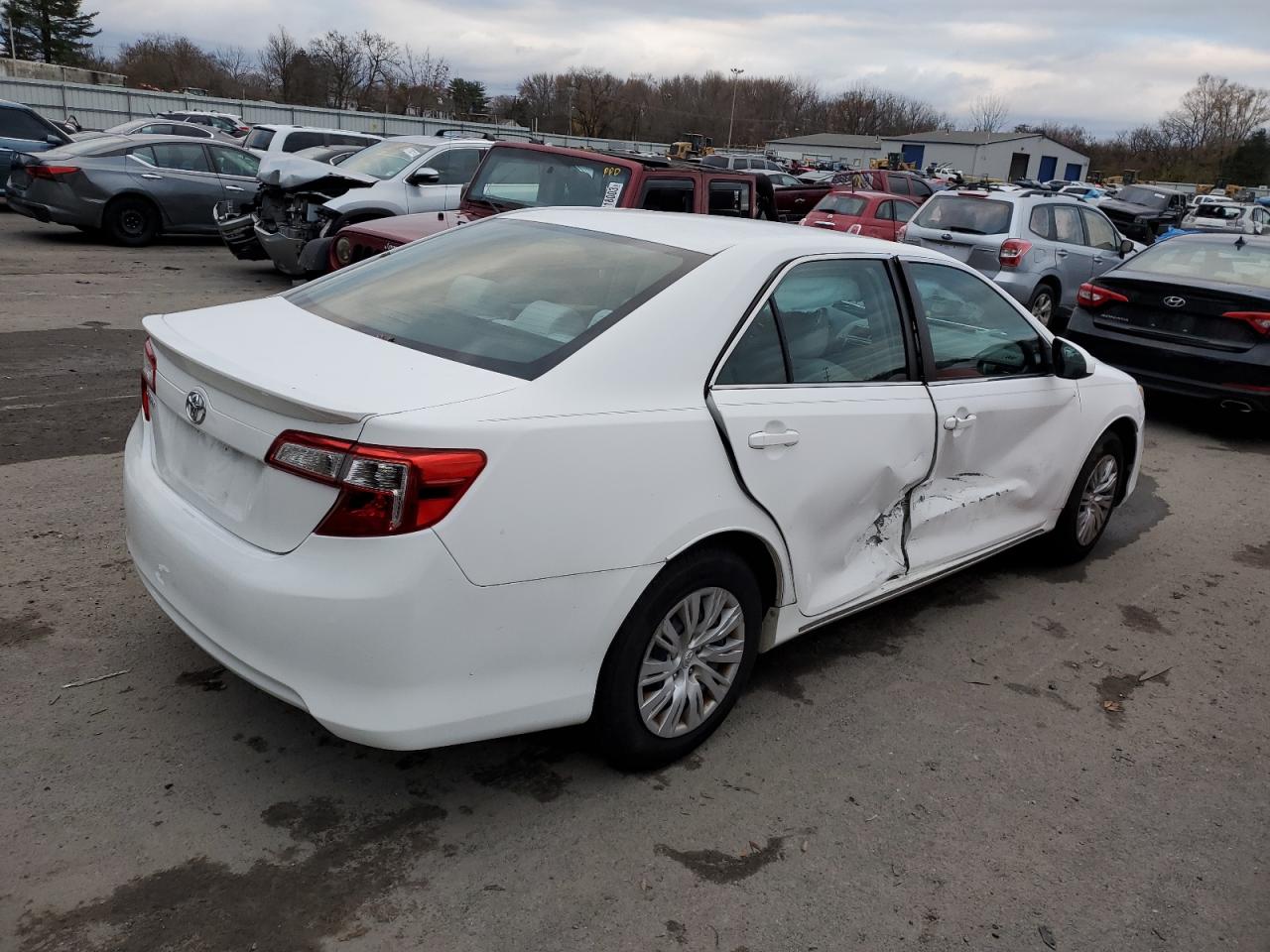 Obraz 3 z 2013 TOYOTA CAMRY L 2013 z VIN 4T4BF1FK2DR325822