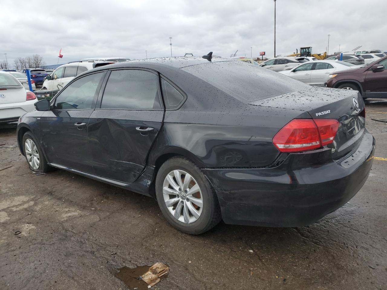 Obraz 2 z 2015 VOLKSWAGEN PASSAT S 2015 z VIN 1VWAT7A31FC023031