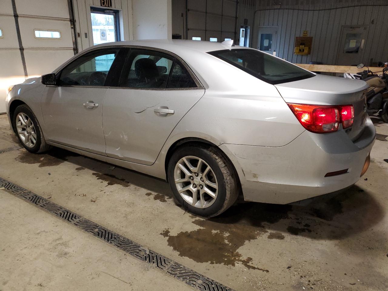 Image 2 of 2013 CHEVROLET MALIBU 1LT 2013 with VIN 1G11D5RR6DF121795