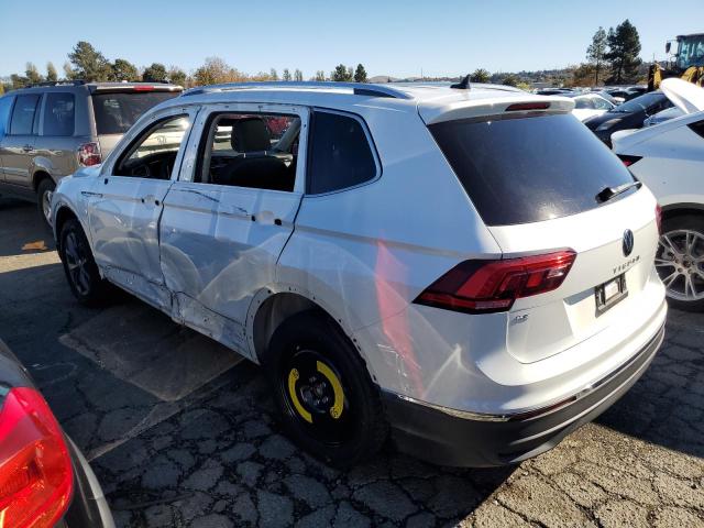 Image 2 of 2023 VOLKSWAGEN TIGUAN SE 2023 with VIN 3VVMB7AX1PM009668