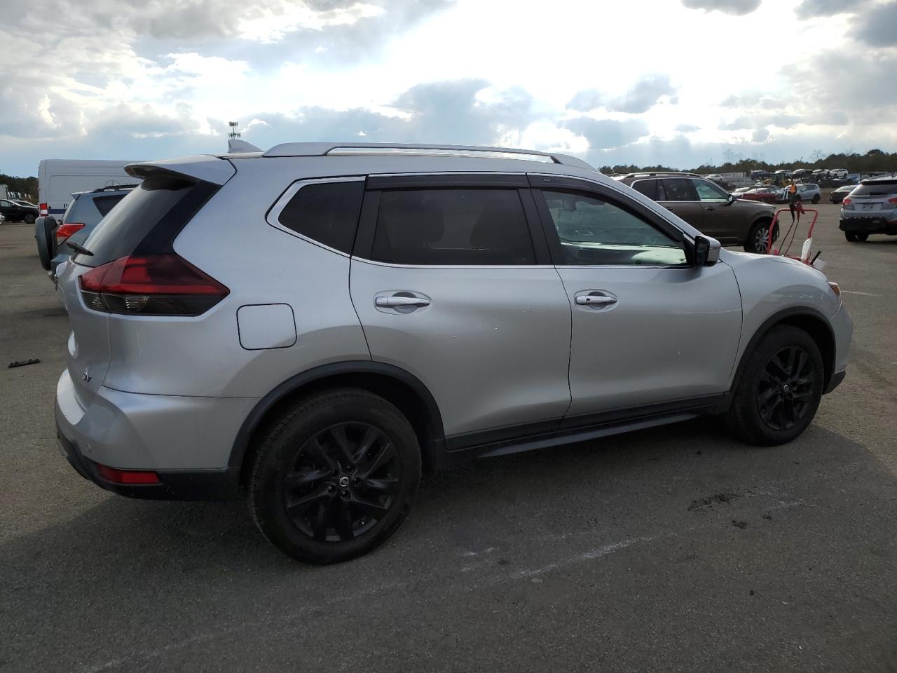 Obraz 3 z 2019 NISSAN ROGUE S 2019 z VIN KNMAT2MT1KP508273