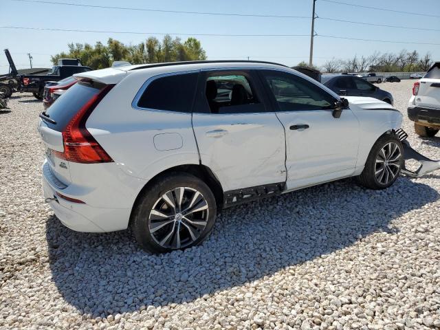 Obraz 3 z 2022 VOLVO XC60 B5 MOMENTUM 2022 z VIN YV4L12DK8N1025289