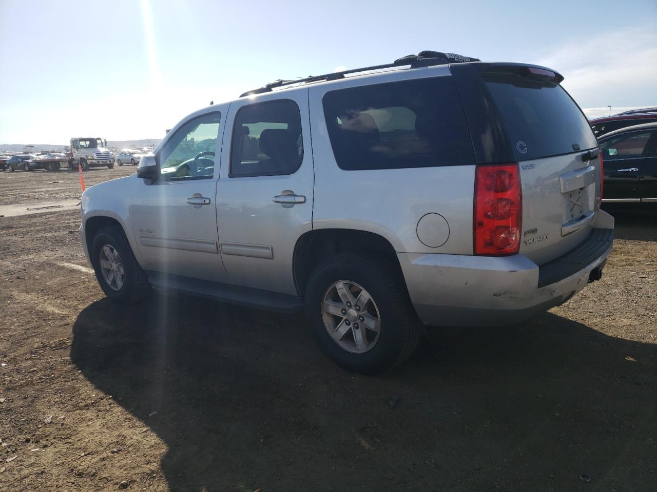 Obraz 2 z 2011 GMC YUKON SLE 2011 z VIN 1GKS1AE04BR219180