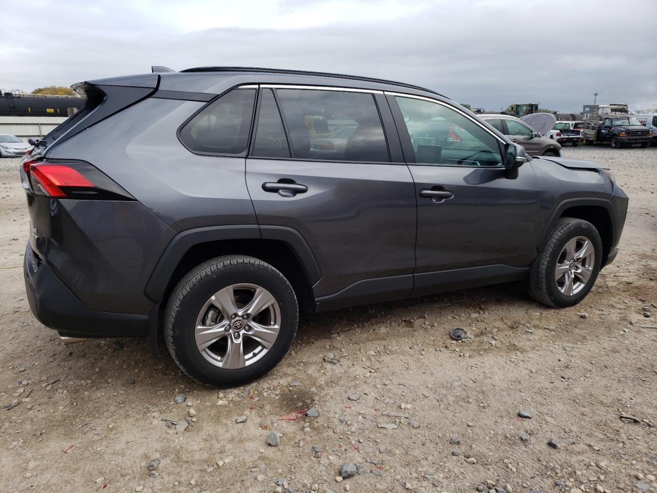 Image 3 of 2022 TOYOTA RAV4 XLE 2022 with VIN 2T3P1RFV9NC284865