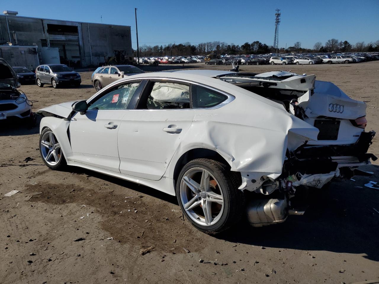 Obraz 2 z 2021 AUDI A5 PREMIUM 45 2021 z VIN WAUDACF58MA021064