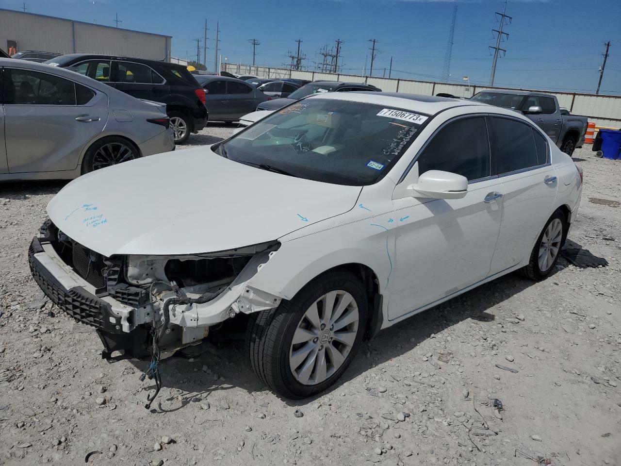 Image 1 of 2015 HONDA ACCORD EXL 2015 with VIN 1HGCR2F80FA058058
