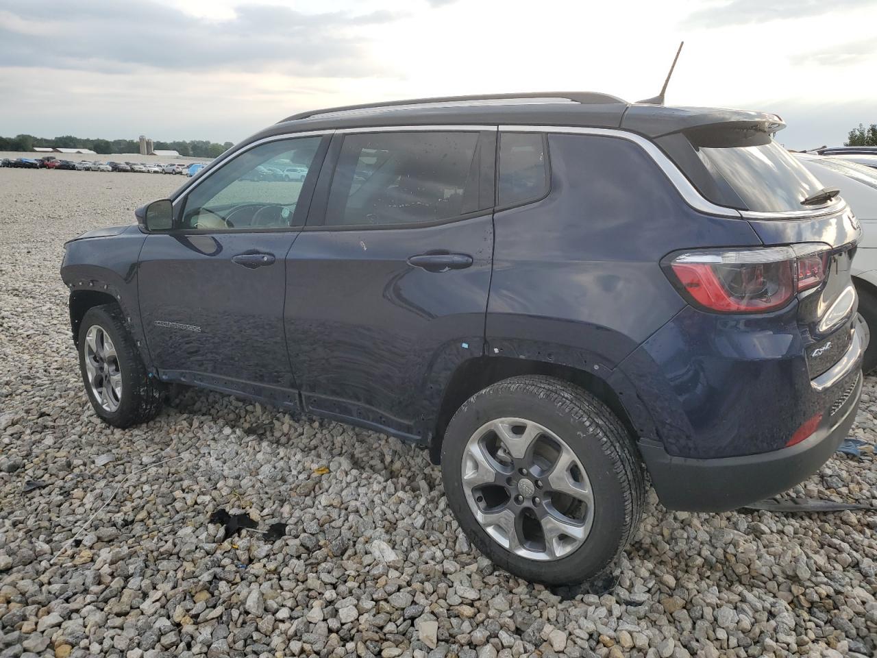 Изображение 2 2021 JEEP COMPASS LIMITED 2021 с VIN 3C4NJDCB1MT573229