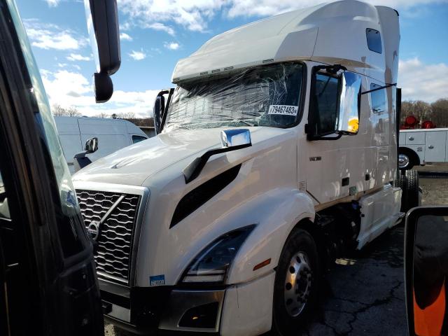 Изображение 2 2023 VOLVO VN VNL 2023 с VIN 4V4NC9EH1PN613665