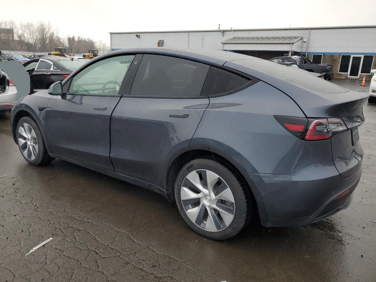 Изображение 2 2020 TESLA MODEL Y  2020 с VIN 5YJYGDEE9LF009442