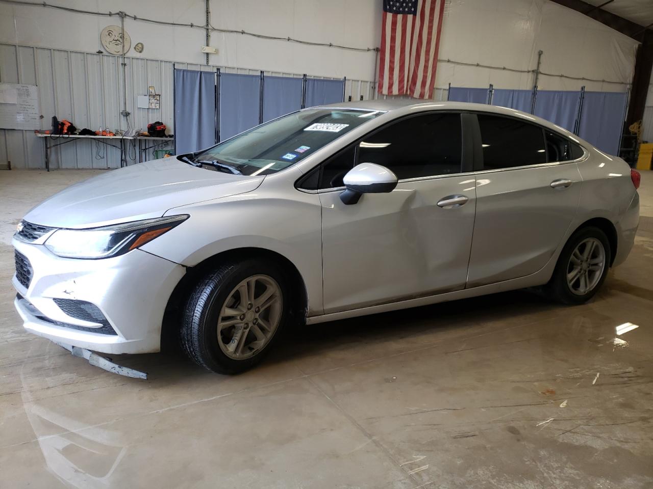 Image 1 of 2018 CHEVROLET CRUZE LT 2018 with VIN 1G1BE5SM2J7200984