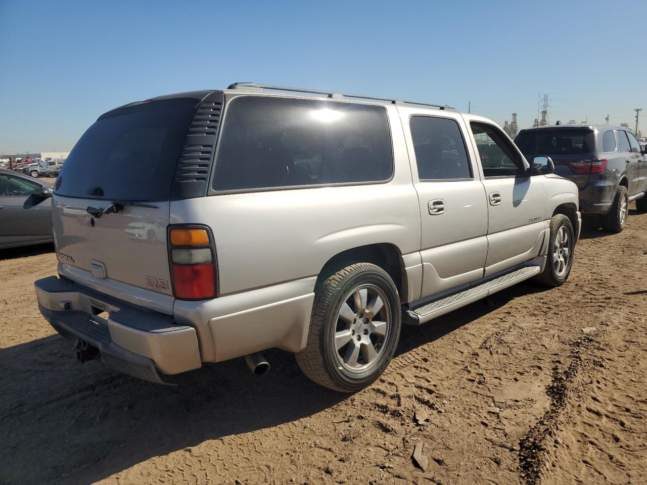 Obraz 3 z 2005 GMC YUKON XL DENALI 2005 z VIN 1GKFK66U05J251205