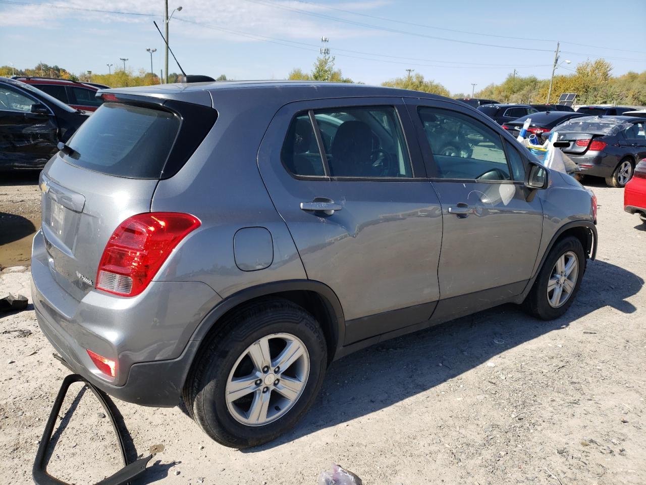 Image 3 of 2020 CHEVROLET TRAX LS 2020 with VIN 3GNCJKSB1LL196937