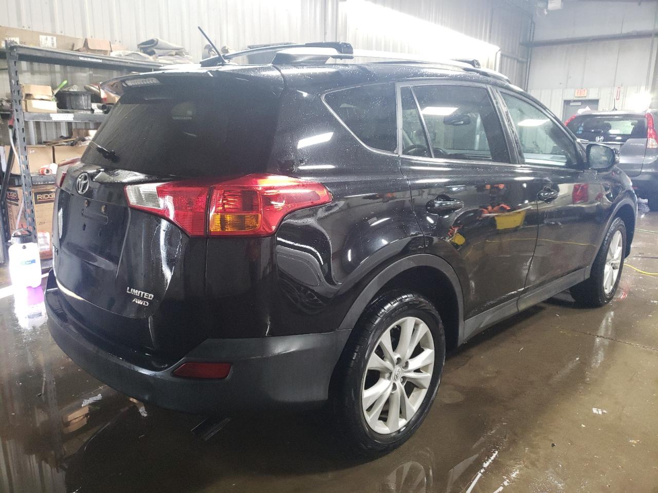 Изображение 3 2015 TOYOTA RAV4 LIMITED 2015 с VIN 2T3DFREV8FW395154
