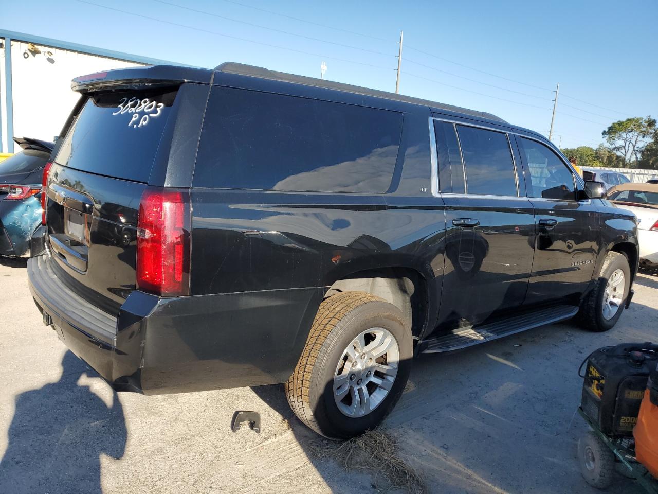 Изображение 3 Chevrolet Suburban K1500 Lt 2019 с VIN 1GNSKHKC7KR382803
