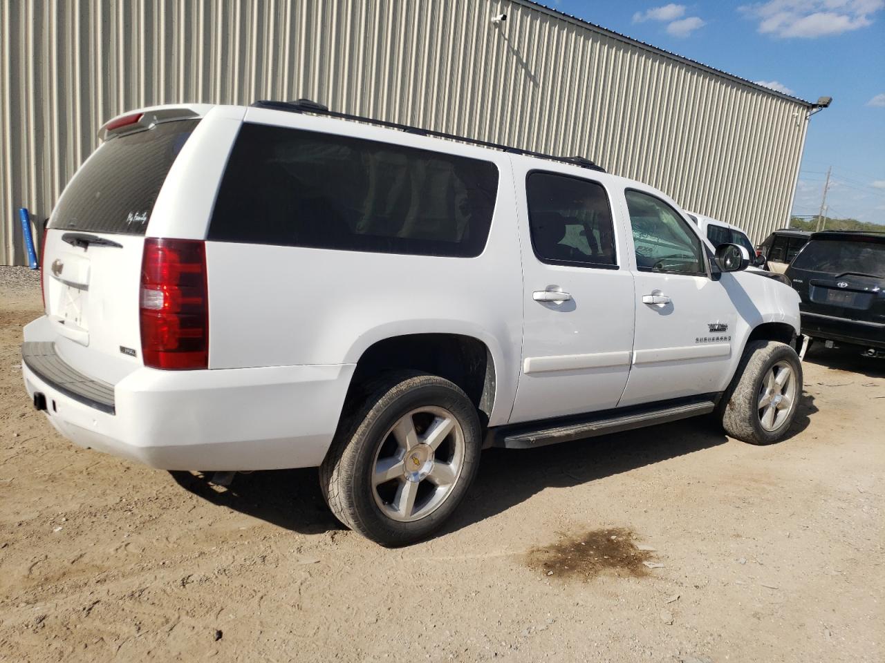 Obraz 3 z 2008 CHEVROLET SUBURBAN C1500  LS 2008 z VIN 3GNFC16098G185050