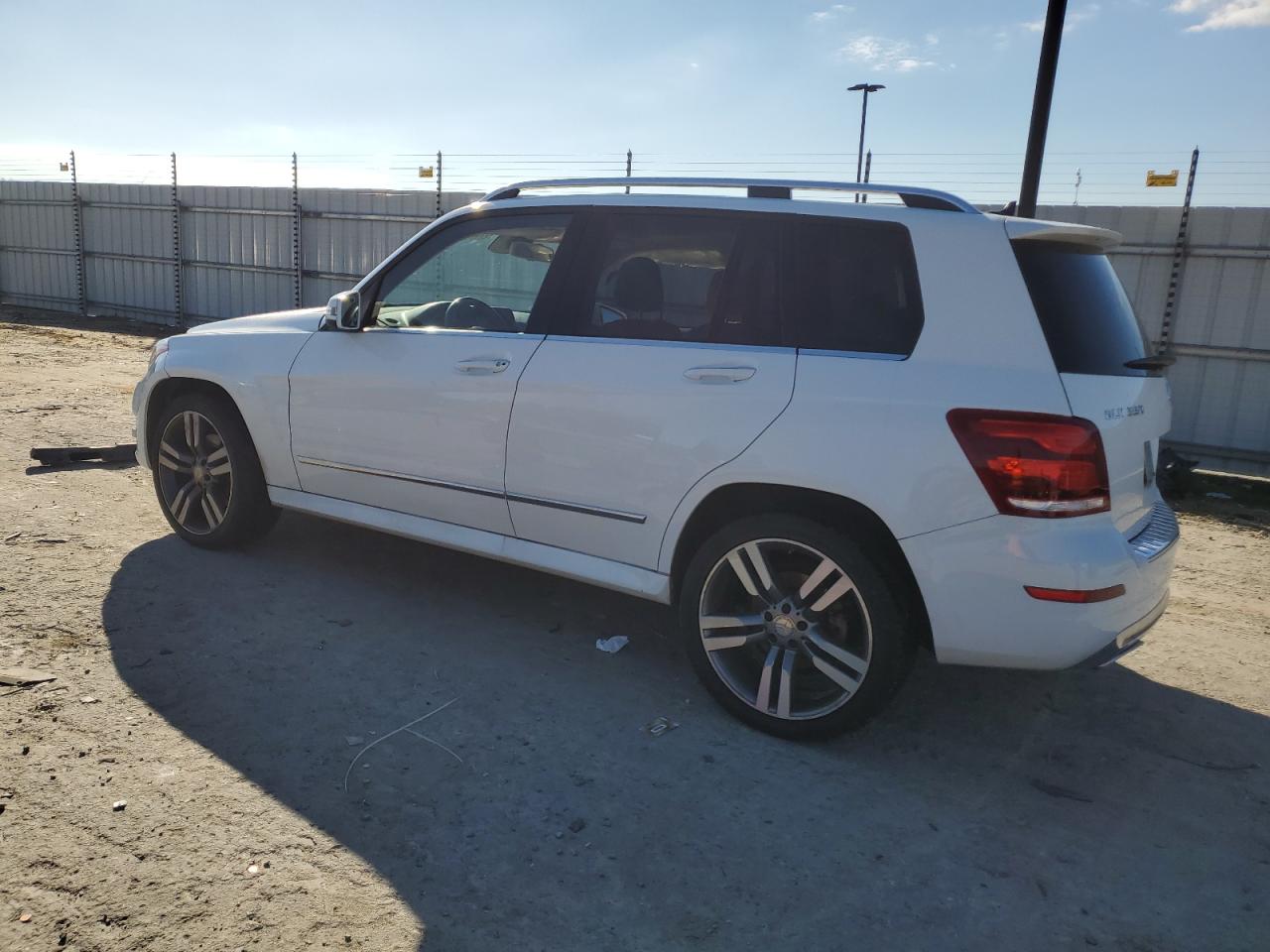 Obraz 2 z 2015 MERCEDES-BENZ GLK 350 4MATIC 2015 z VIN WDCGG8JB7FG396088