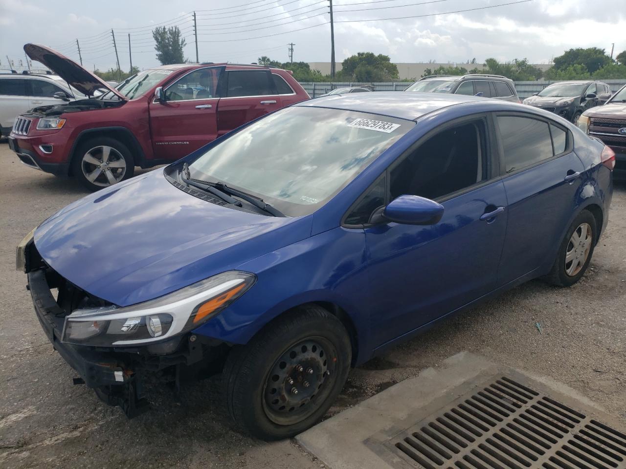 Image 1 of Kia Forte Lx 2018 with VIN 3KPFK4A76JE254702