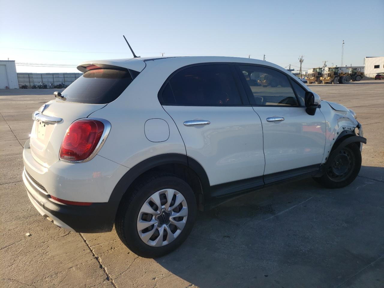 Image 3 of 2018 FIAT 500X POP 2018 with VIN ZFBCFXAB1JP668471