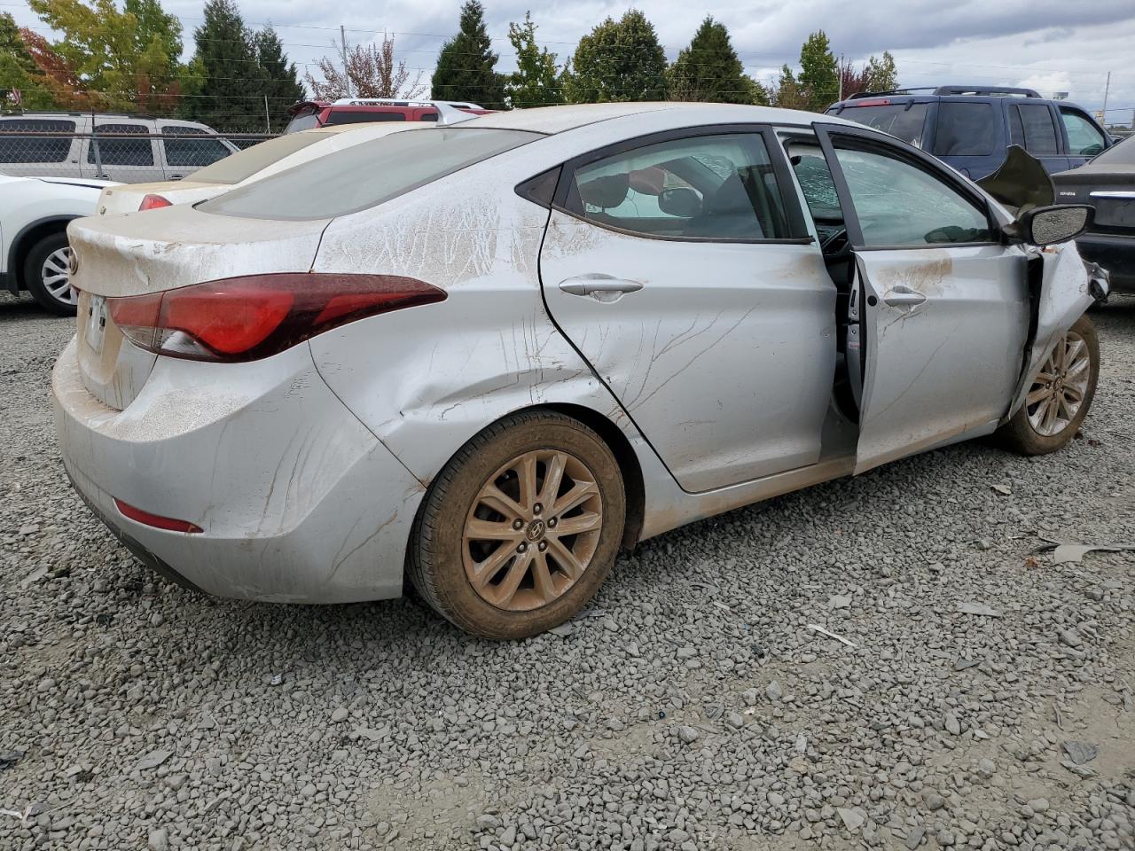 Obraz 3 z 2015 HYUNDAI ELANTRA SE 2015 z VIN 5NPDH4AE4FH596673