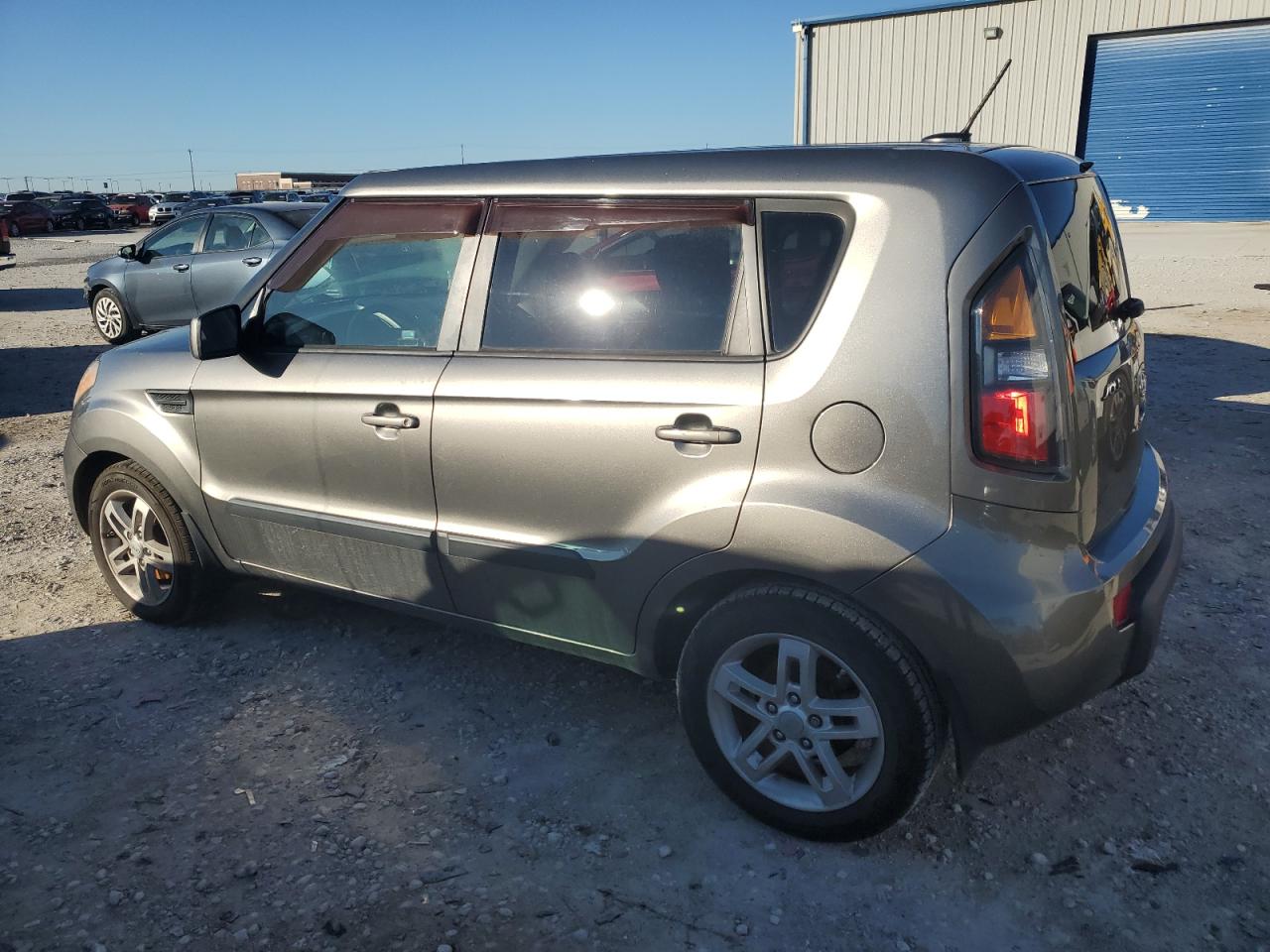 Изображение 2 2011 KIA SOUL + 2011 с VIN KNDJT2A2XB7231702