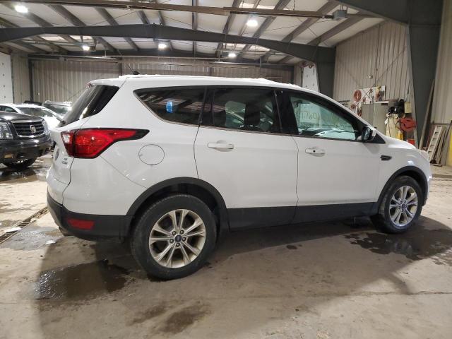 Image 3 of 2019 FORD ESCAPE SE 2019 with VIN 1FMCU9GD8KUC07399