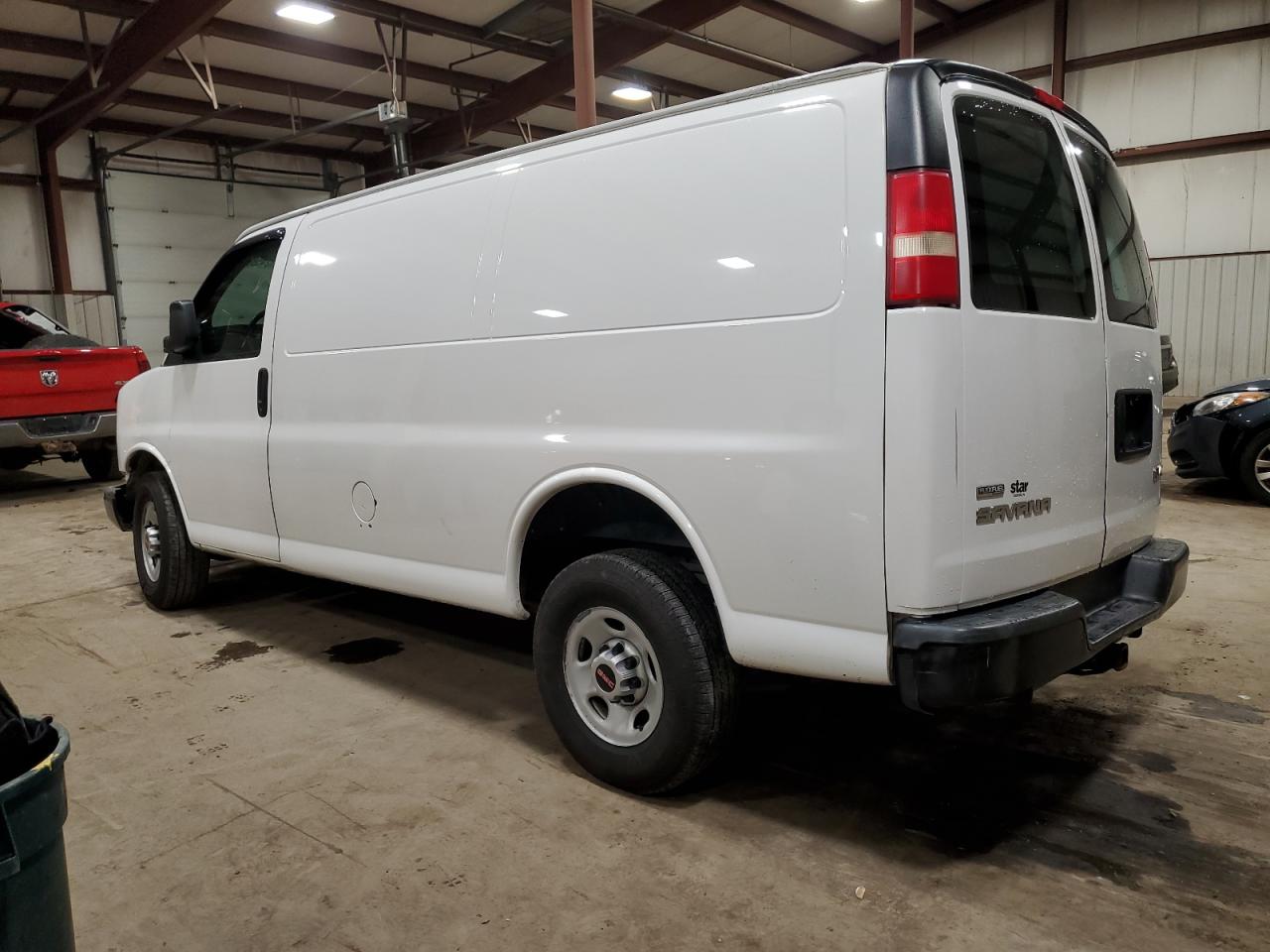 Image 2 of 2010 GMC SAVANA G2500 2010 with VIN 1GTZGFBG2A1114268