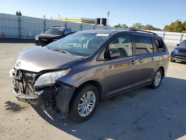 Image 1 of 2016 TOYOTA SIENNA XLE 2016 with VIN 5TDYK3DC9GS715014