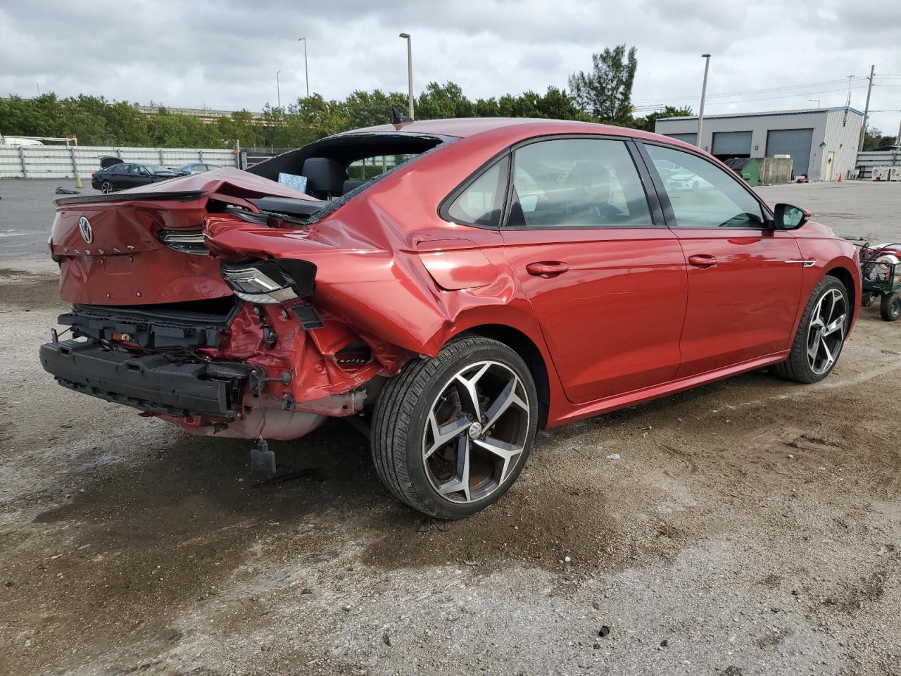 Obraz 3 z 2021 VOLKSWAGEN PASSAT R-LINE 2021 z VIN 1VWMA7A31MC018458