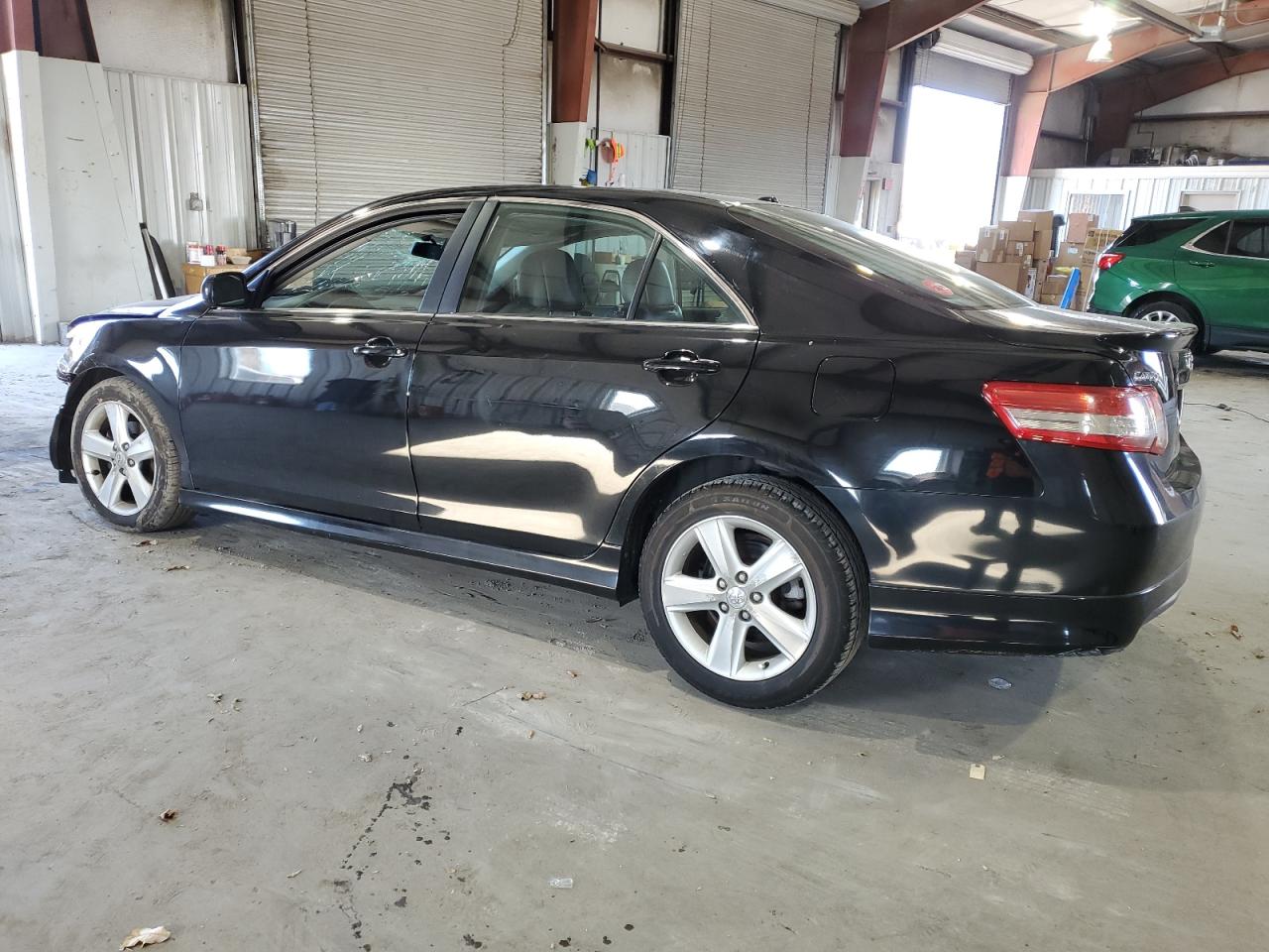 Image 2 of 2011 TOYOTA CAMRY SE 2011 with VIN 4T1BK3EK2BU120176