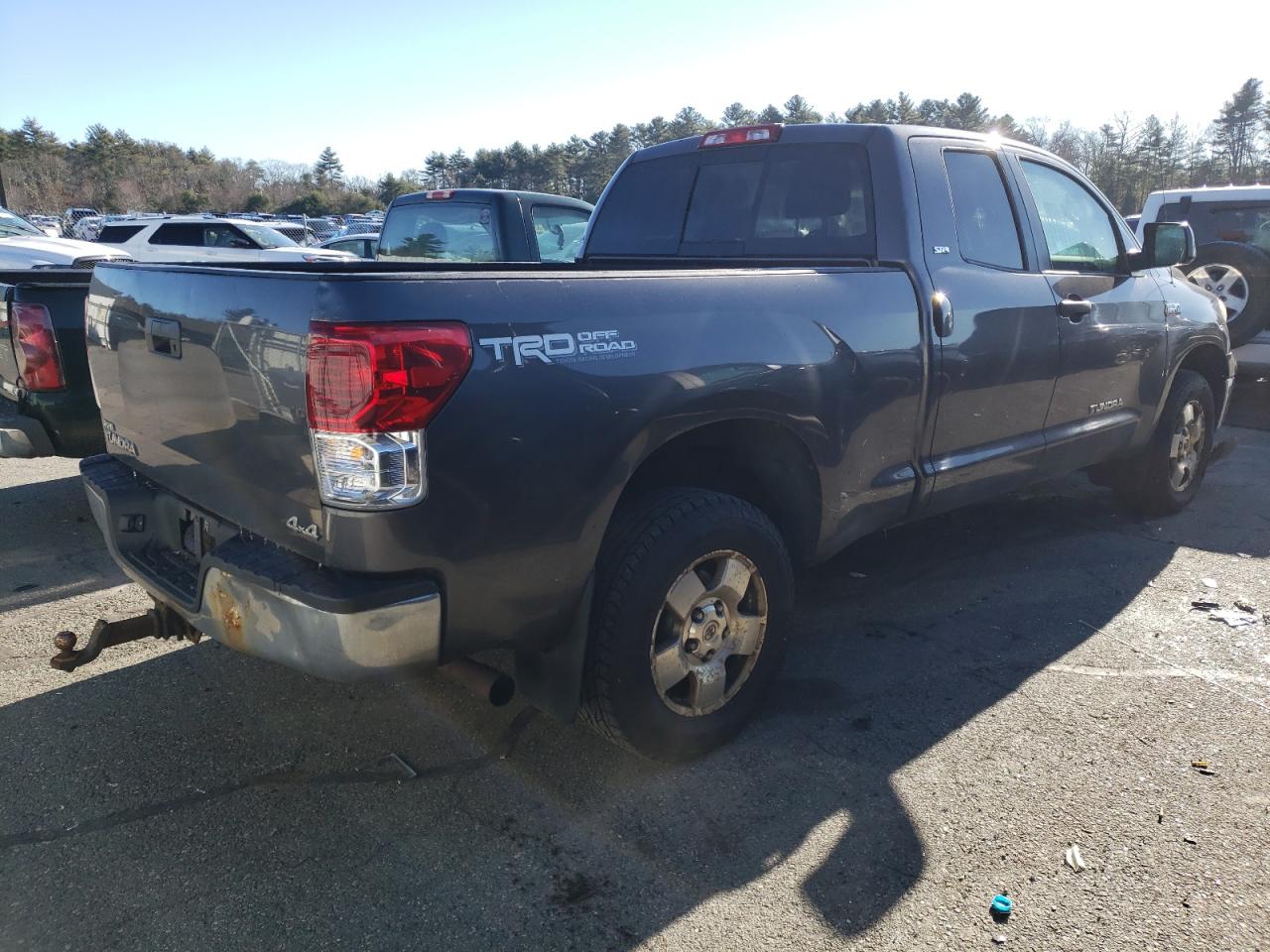 Obraz 3 z 2011 TOYOTA TUNDRA DOUBLE CAB SR5 2011 z VIN 5TFUY5F18BX190017