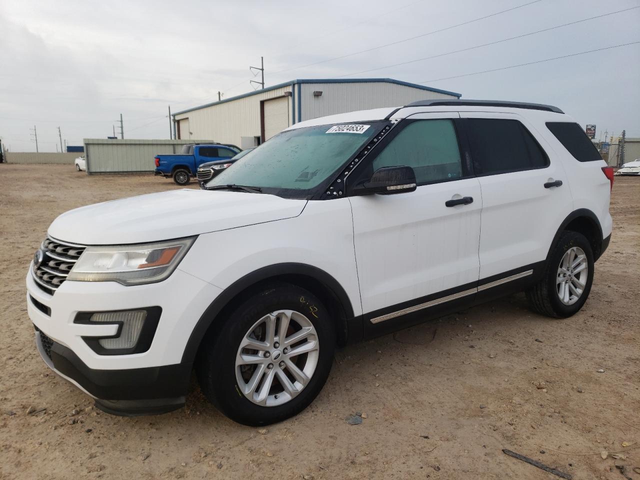 2017 FORD EXPLORER XLT 2017 image
