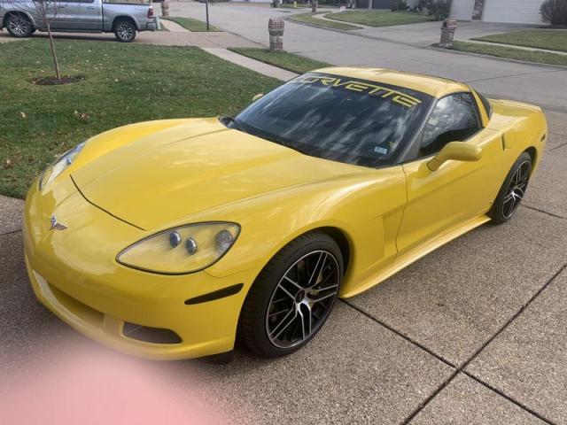 Image 2 of 2007 Chevrolet Corvette 2007 with VIN 1G1YY26U675115841