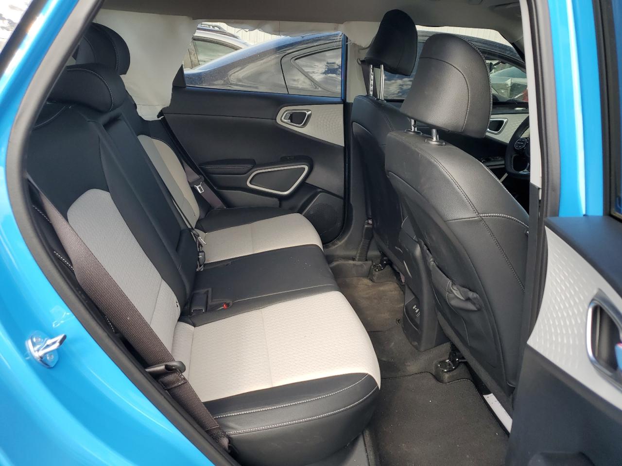 Изображение 3 2023 KIA SOUL GT LINE 2023 с VIN KNDJ53AU8P7210887
