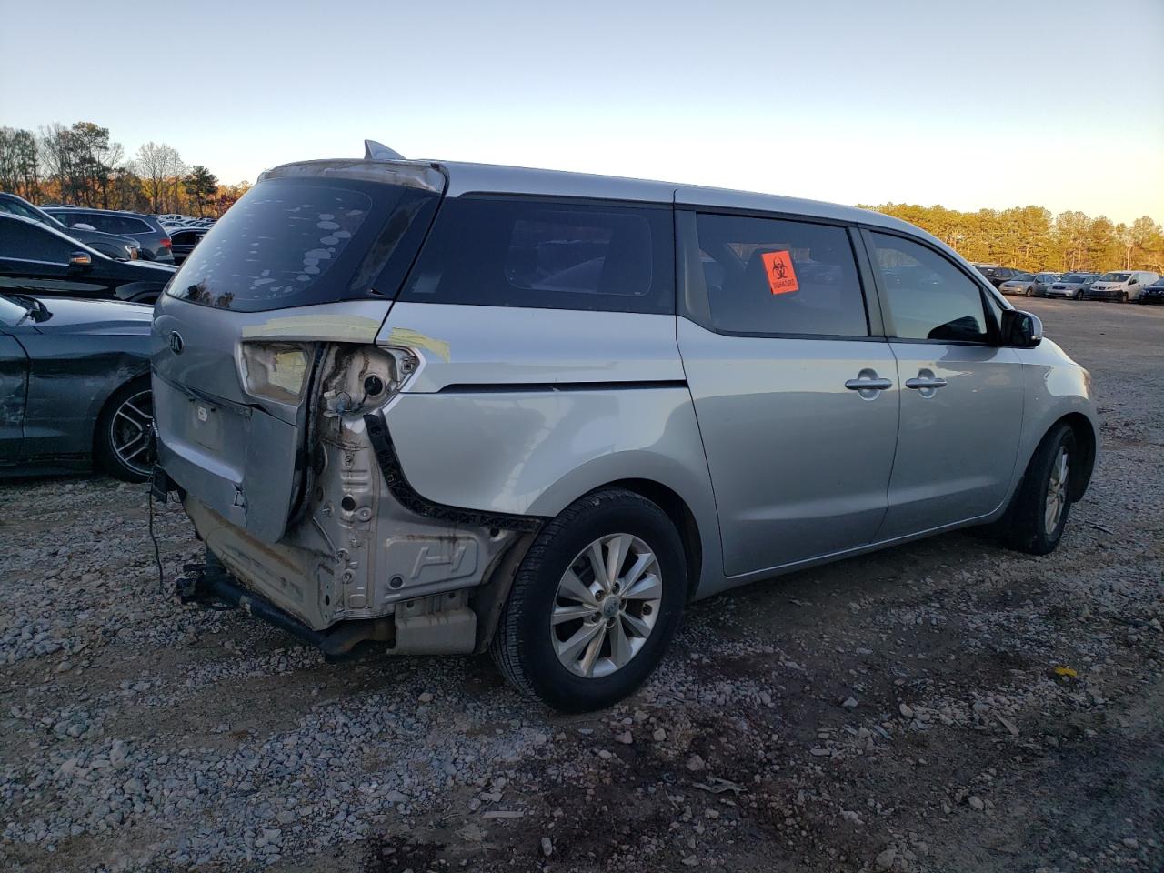 Изображение 3 2016 KIA SEDONA L 2016 с VIN KNDMA5C14G6156825
