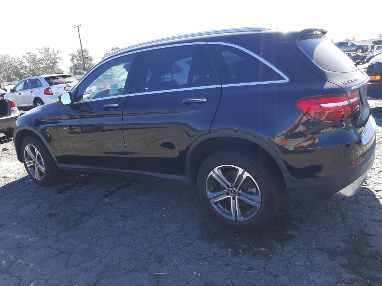 Image 2 of 2019 MERCEDES-BENZ GLC 350E 2019 with VIN WDC0G5EB7KF571031