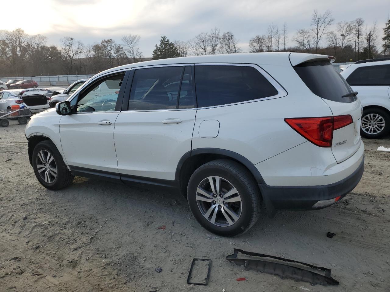 Изображение 2 2016 HONDA PILOT EXL 2016 с VIN 5FNYF6H59GB056826