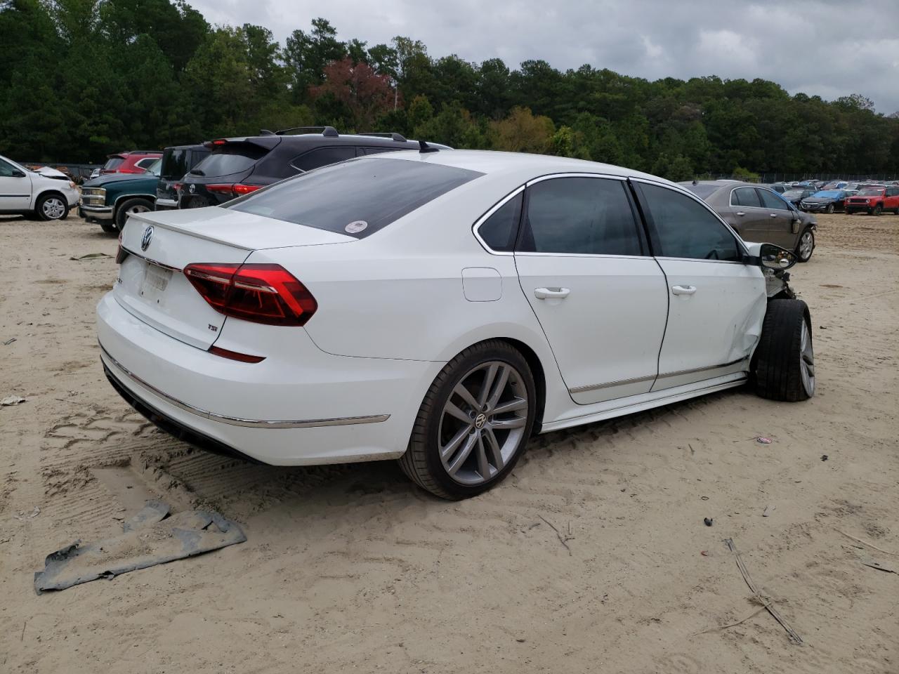 Image 3 of 2017 VOLKSWAGEN PASSAT R-LINE 2017 with VIN 1VWDT7A35HC026983