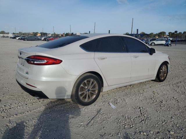 Image 3 of 2020 FORD FUSION SE 2020 with VIN 3FA6P0HD1LR108666