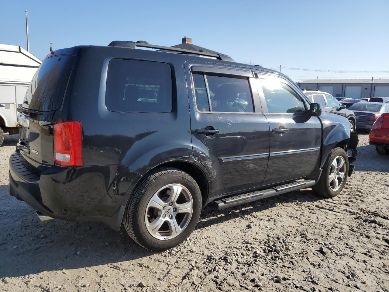 Image 3 of 2015 HONDA PILOT EXLN 2015 with VIN 5FNYF4H72FB078090