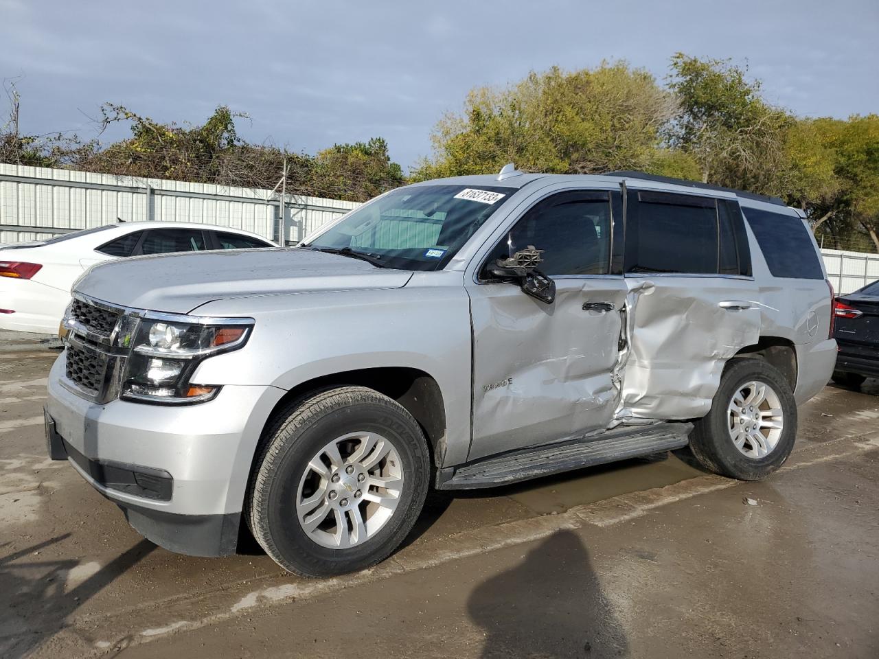 Изображение 1 2017 CHEVROLET TAHOE C1500  LS 2017 с VIN 1GNSCAEC9HR365414