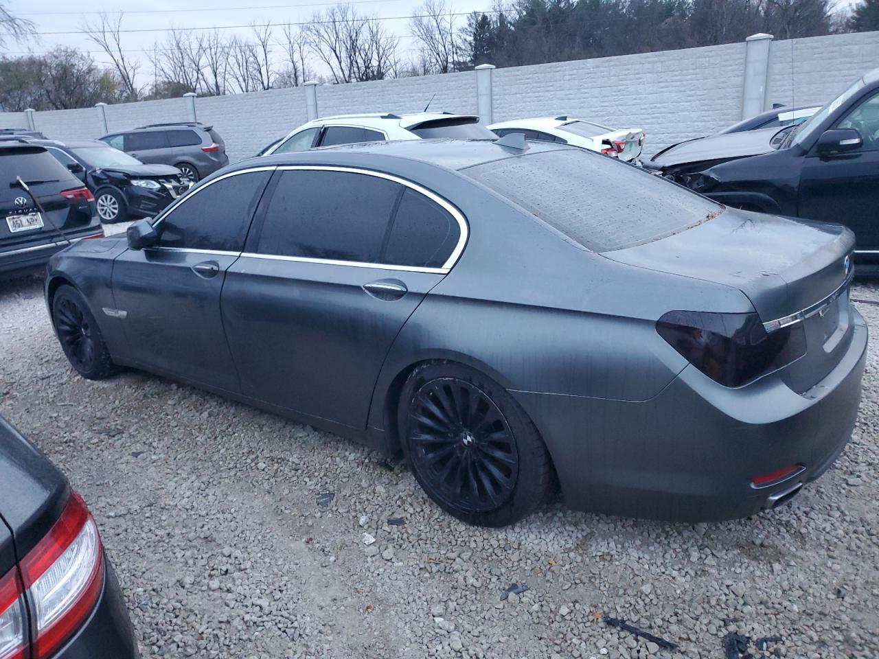 Obraz 2 z 2011 BMW 750 LI 2011 z VIN WBAKB8C57BC852174