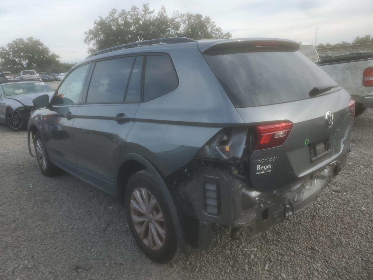 Изображение 2 2018 VOLKSWAGEN TIGUAN S 2018 с VIN 3VV1B7AXXJM073881